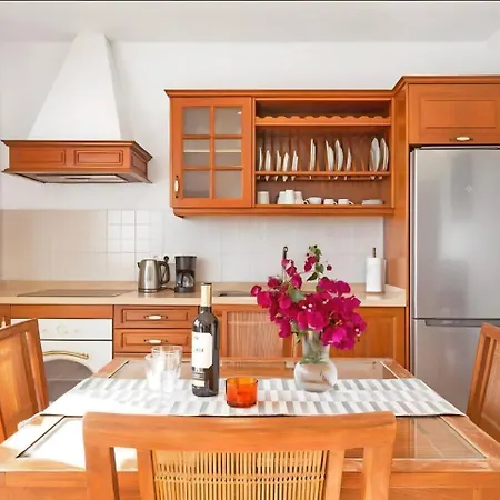 Casa Paco - *