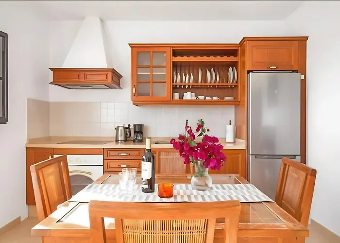 Casa Paco - *